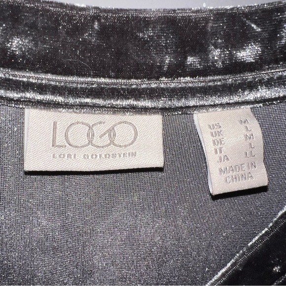 LOGO by Lori Goldstein Knit Crushed Velvet Top w/ Chiffon Hem and side pockets - Picture 6 of 7